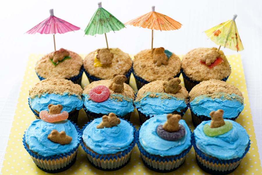Beach Bear Cupcakes With Sprinkles On Top