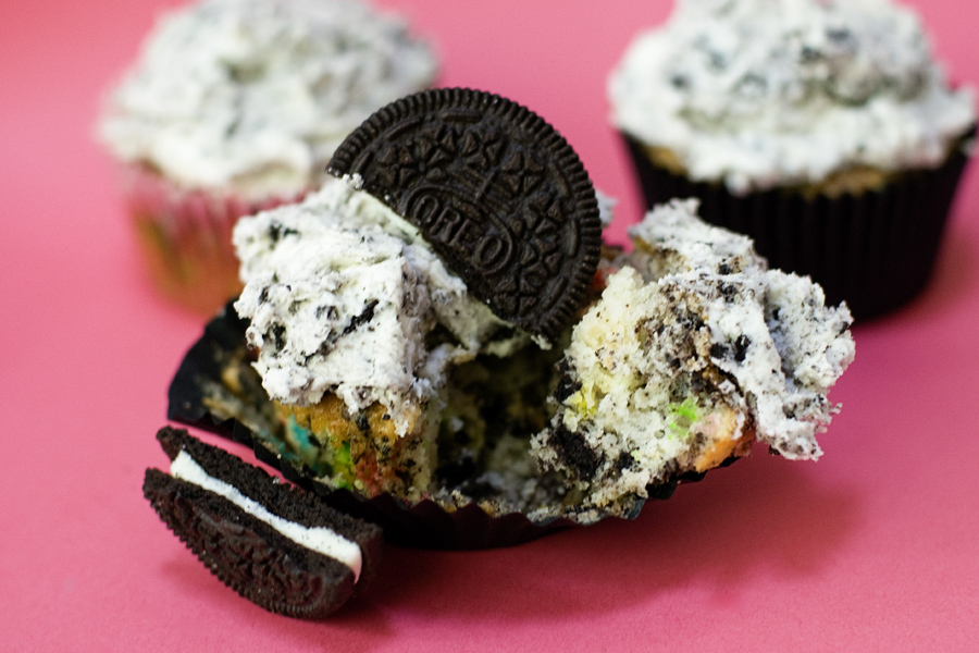 Oreo Cupcakes – With Sprinkles on Top